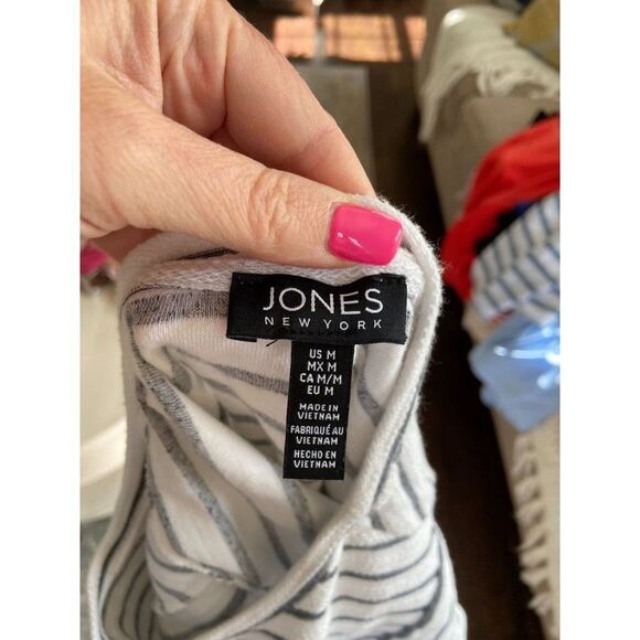 Jones New York medium top - Picture 2 of 3